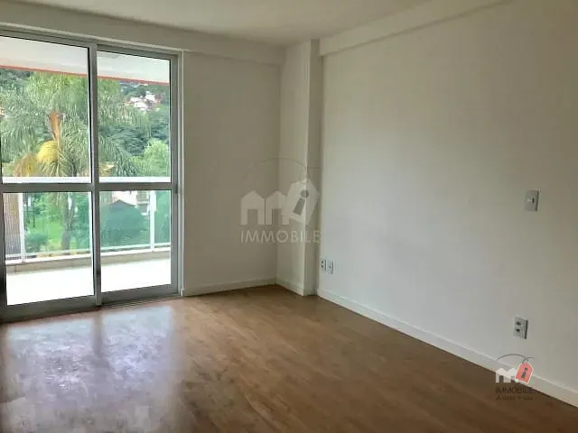 Apartamento 3 quartos e 2 banheiros, à venda, no bairro Corrêas em Petrópolis