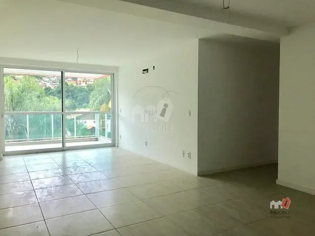 Apartamento 3 quartos e 2 banheiros, à venda, no bairro Corrêas em Petrópolis
