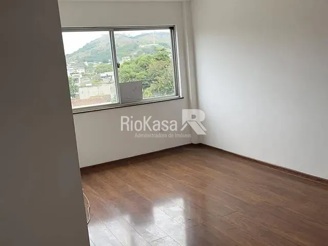 Apartamento 2 quartos e 1 banheiro, para alugar, no bairro Campo Grande em Rio de Janeiro