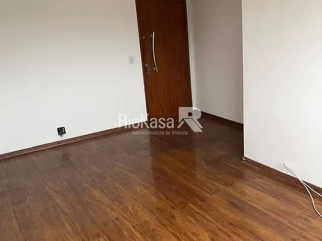 Apartamento 2 quartos e 1 banheiro, para alugar, no bairro Campo Grande em Rio de Janeiro