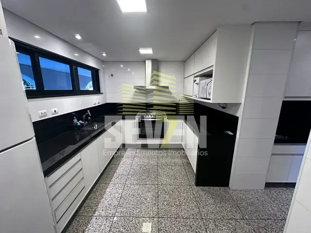 Apartamento com 206m² 3 quartos e 3 banheiros, à venda, no bairro Vila Cidade Universitária em Bauru
