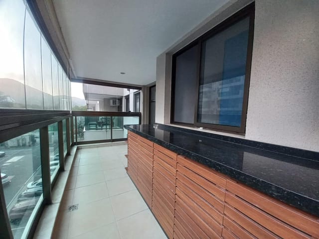 Apartamento com 81m² 3 quartos e 2 banheiros, à venda, no bairro Recreio dos Bandeirantes em Rio de Janeiro