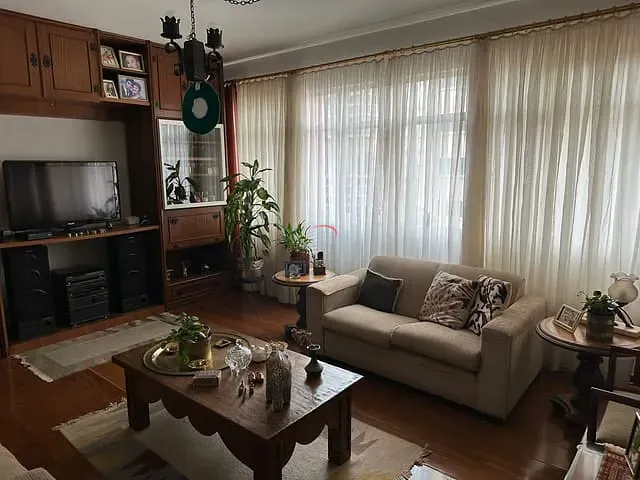 Apartamento 3 quartos e 3 banheiros, à venda, no bairro Centro em Londrina