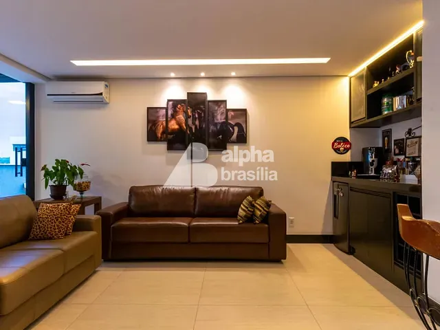 Apartamento com 232m² 3 quartos e 4 banheiros, à venda, no bairro Asa Norte em Brasília