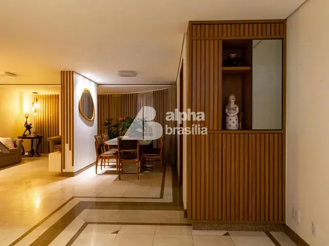 Apartamento com 232m² 3 quartos e 4 banheiros, à venda, no bairro Asa Norte em Brasília