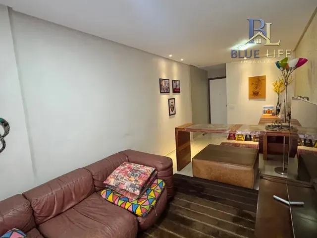 Apartamento 2 quartos e 2 banheiros, à venda, no bairro Praia da Costa em Vila Velha