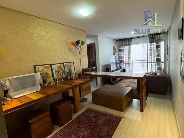 Apartamento 2 quartos e 2 banheiros, à venda, no bairro Praia da Costa em Vila Velha
