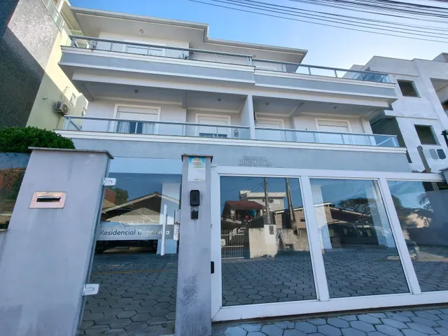 Apartamento 2 quartos e 1 banheiro, à venda, no bairro Ingleses do Rio Vermelho em Florianópolis