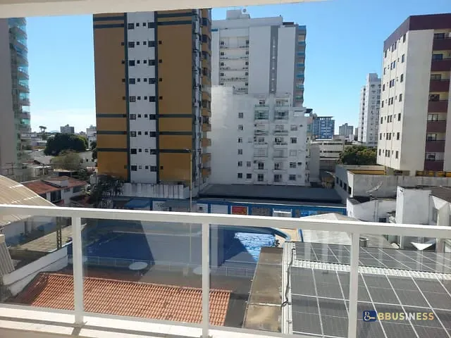 Apartamento 2 quartos e 2 banheiros, à venda ou para alugar, no bairro Centro em Campos dos Goytacazes