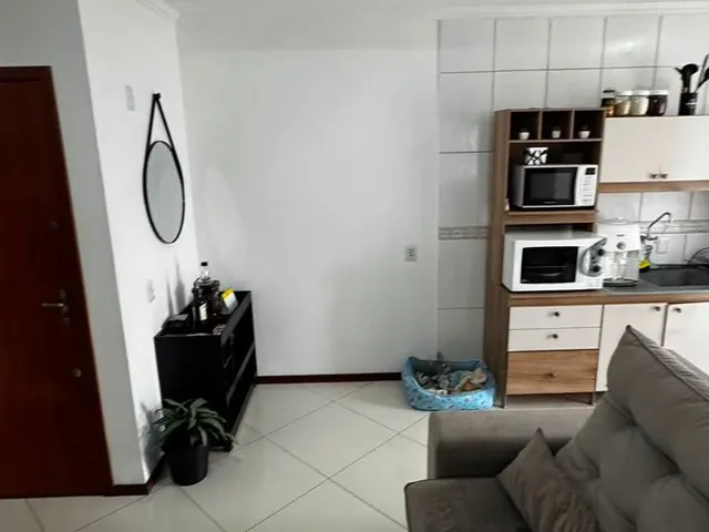 Apartamento 2 quartos e 2 banheiros, à venda, no bairro Ingleses do Rio Vermelho em Florianópolis