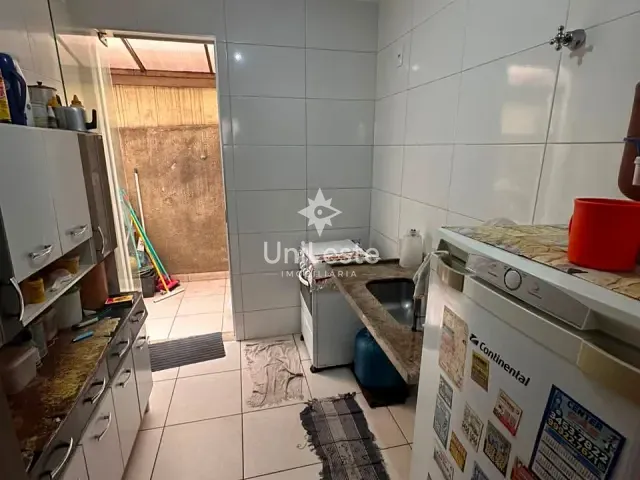 Apartamento 2 quartos e 1 banheiro, à venda, no bairro Planalto em Belo Horizonte