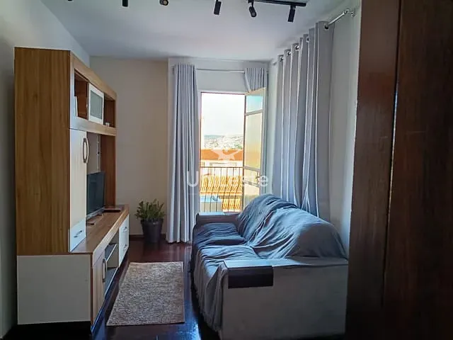 Apartamento 3 quartos e 2 banheiros, à venda, no bairro Sagrada Família em Belo Horizonte