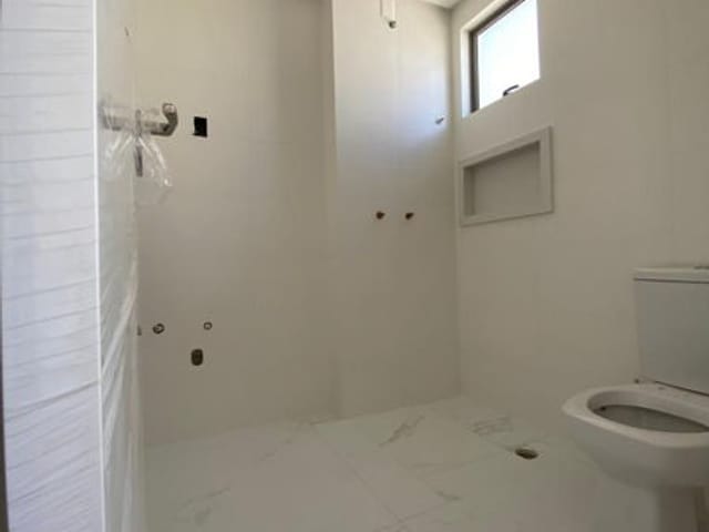 Apartamento com 276m², à venda, no bairro Meia Praia em Itapema