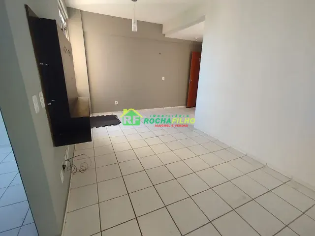 Apartamento com 65m² 3 quartos e 1 banheiro, à venda ou para alugar, no bairro Tancredo Neves em Teresina