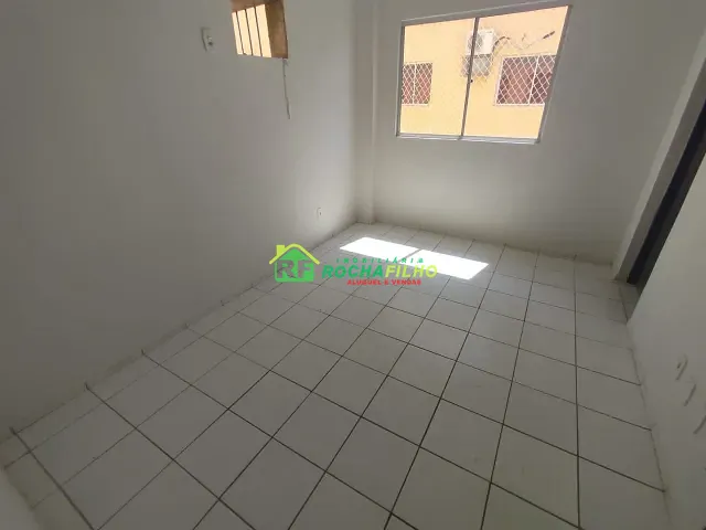 Apartamento com 65m² 3 quartos e 1 banheiro, à venda ou para alugar, no bairro Tancredo Neves em Teresina