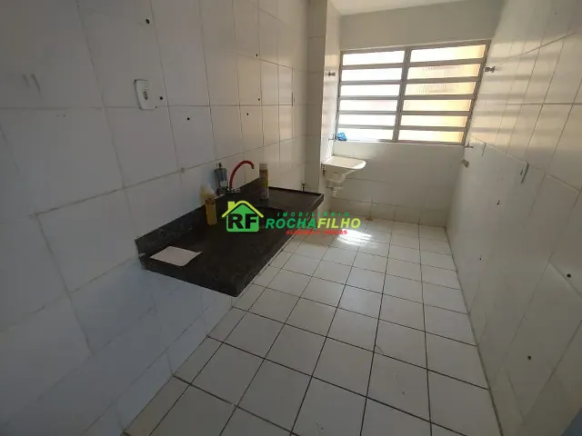 Apartamento com 65m² 3 quartos e 1 banheiro, à venda ou para alugar, no bairro Tancredo Neves em Teresina