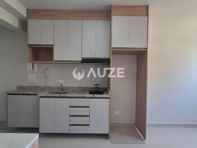 Apartamento com 31m² 1 quarto e 1 banheiro, para alugar, no bairro Portão em Curitiba