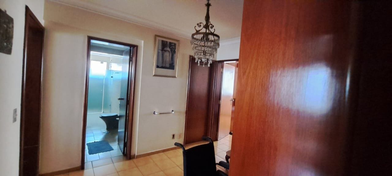 Apartamento, 4 quartos, 242 m² - Foto 15