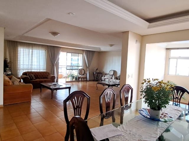 Apartamento com 370m² 4 quartos e 4 banheiros, à venda, no bairro Setor Bueno em Goiânia