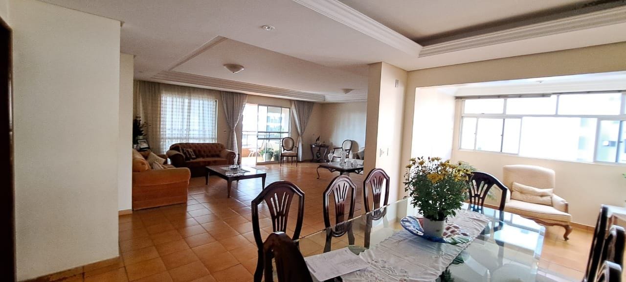 Apartamento, 4 quartos, 242 m² - Foto 2