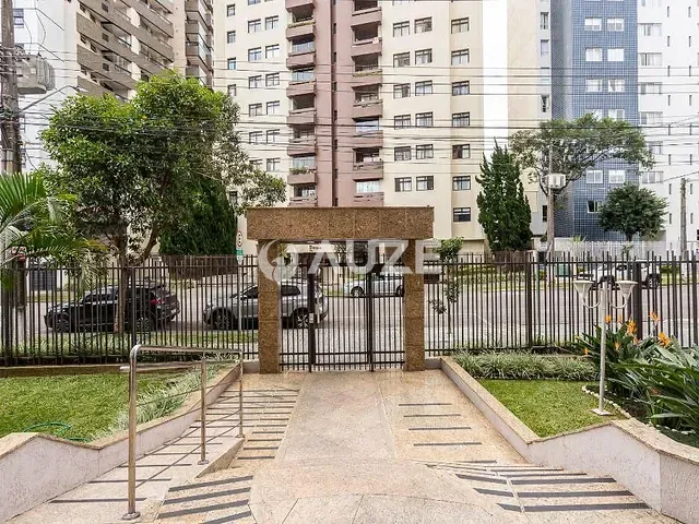 Apartamento com 77m² 3 quartos e 2 banheiros, à venda, no bairro Água Verde em Curitiba