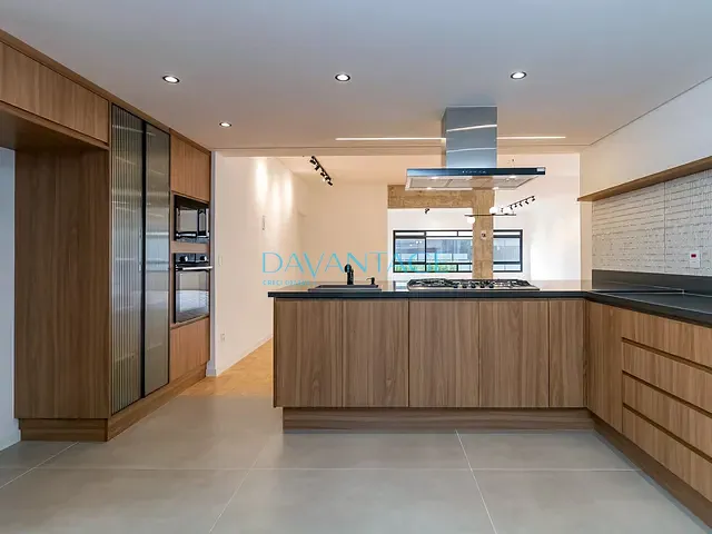 Apartamento com 221m² 3 quartos e 4 banheiros, à venda, no bairro Cerqueira César em São Paulo