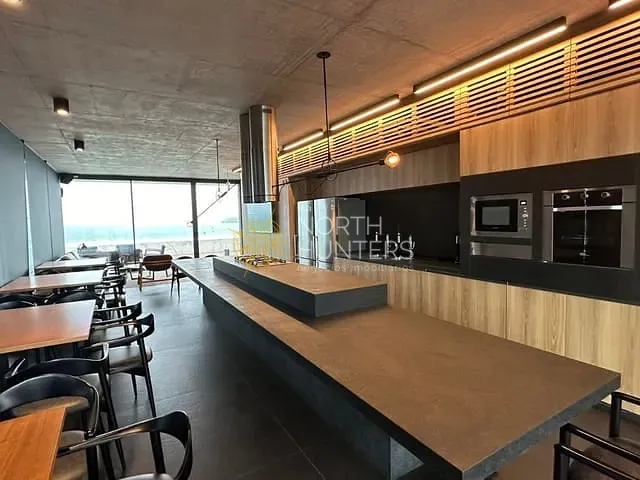 Apartamento com 198m² 3 quartos e 4 banheiros, à venda, no bairro Jurerê em Florianópolis