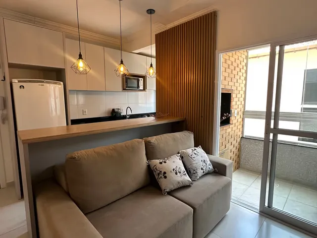 Apartamento 2 quartos e 2 banheiros, à venda, no bairro Ingleses do Rio Vermelho em Florianópolis