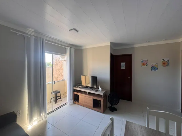 Apartamento 2 quartos e 1 banheiro, à venda, no bairro Ingleses do Rio Vermelho em Florianópolis