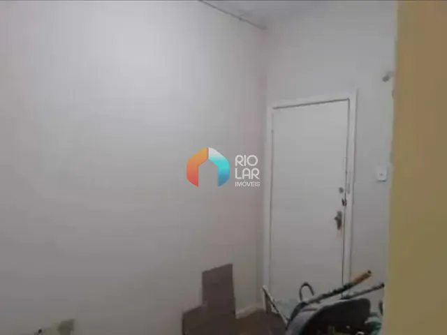 Apartamento com 30m² 1 quarto e 1 banheiro, à venda, no bairro Catete em Rio de Janeiro