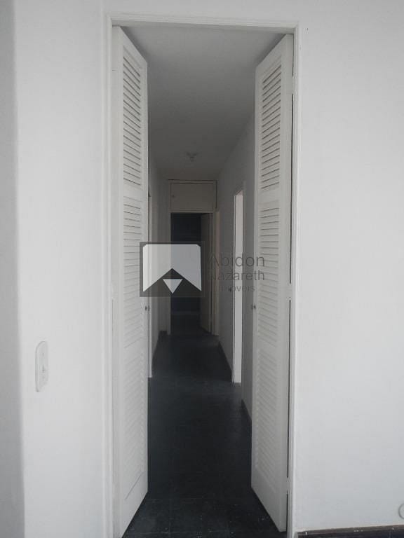 Apartamento à venda com 2 quartos, 70m² - Foto 5