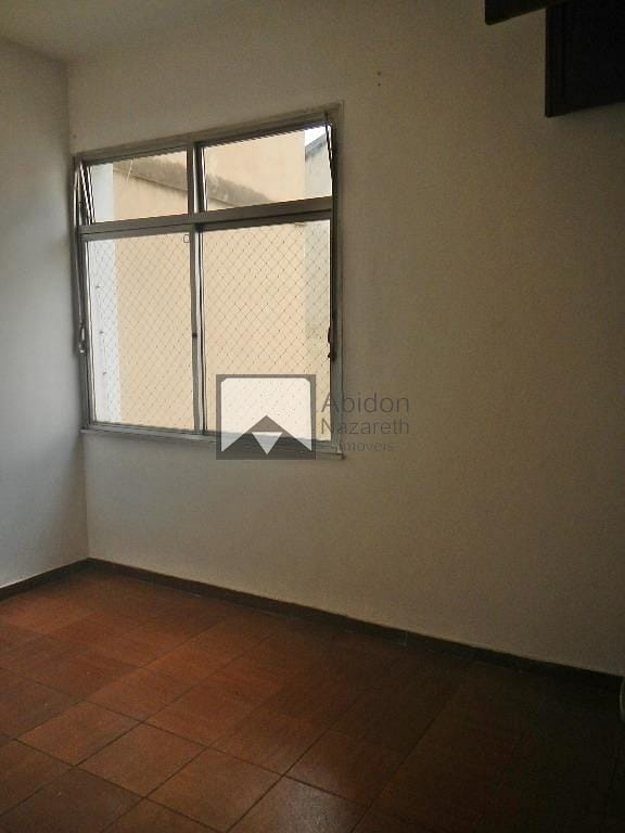 Apartamento à venda com 2 quartos, 70m² - Foto 17