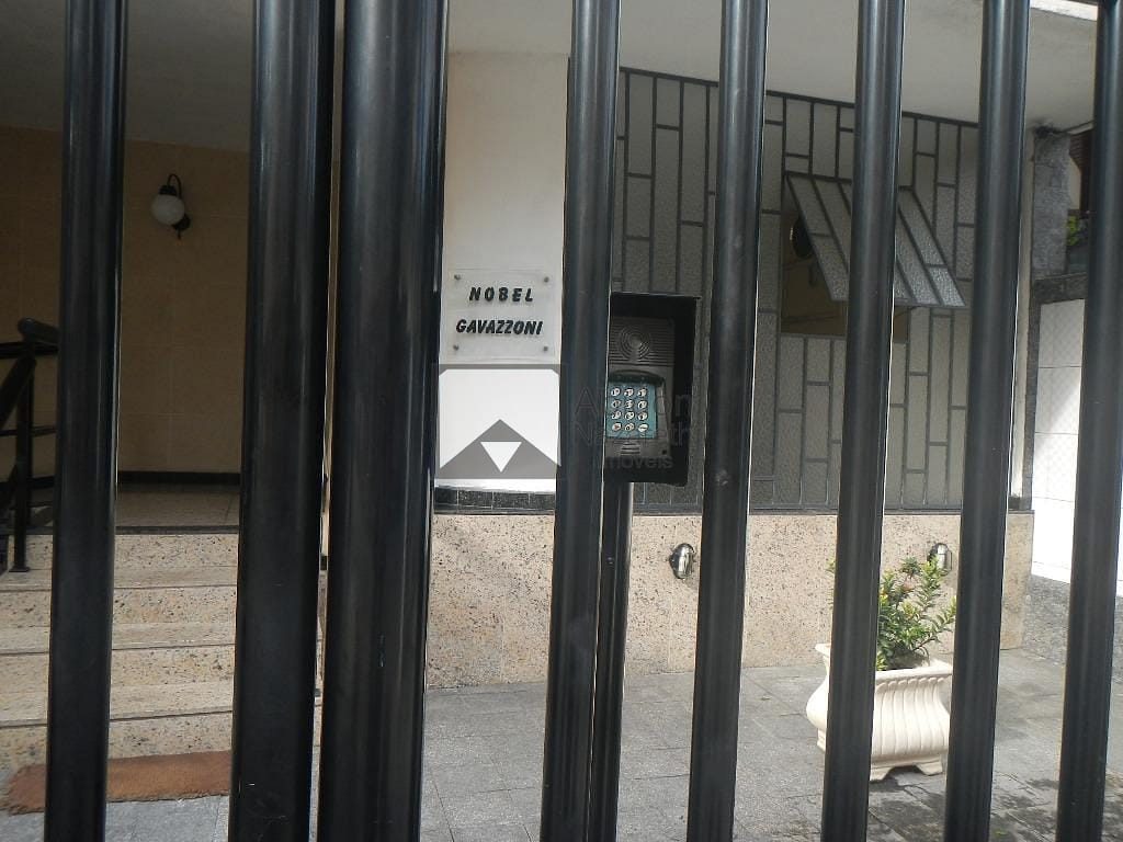 Apartamento à venda com 2 quartos, 70m² - Foto 25