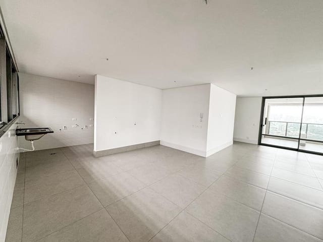 Apartamento com 639m² 3 quartos e 4 banheiros, à venda, no bairro Santa Rosa em Londrina