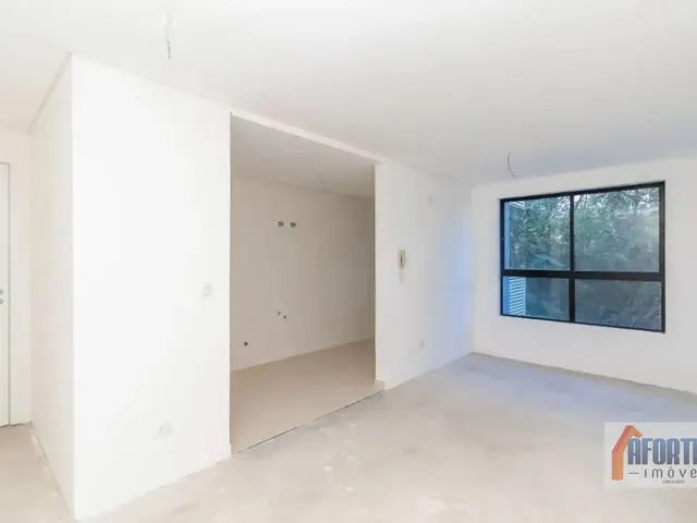 Apartamento 3 quartos e 1 banheiro, à venda, no bairro Santo Inácio em Curitiba