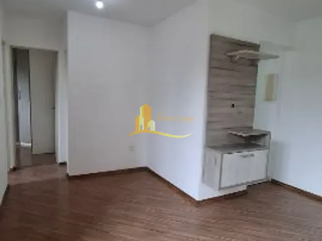 Apartamento 2 quartos e 1 banheiro, à venda ou para alugar, no bairro Vila Carmosina em São Paulo