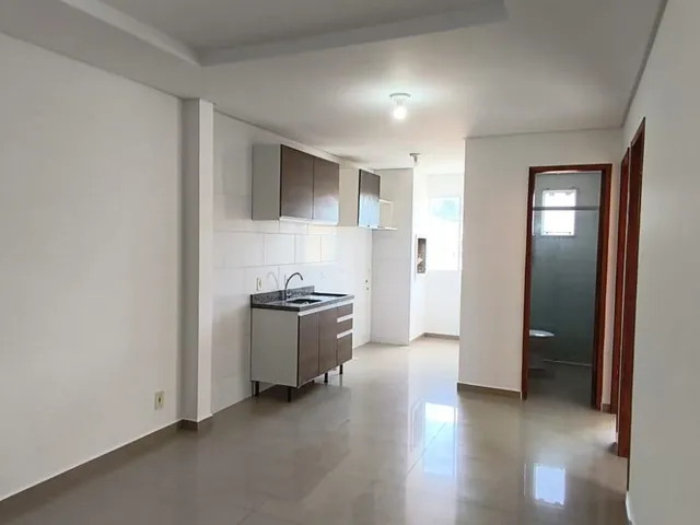 Apartamento 2 quartos e 2 banheiros, para alugar, no bairro Ingleses do Rio Vermelho em Florianópolis