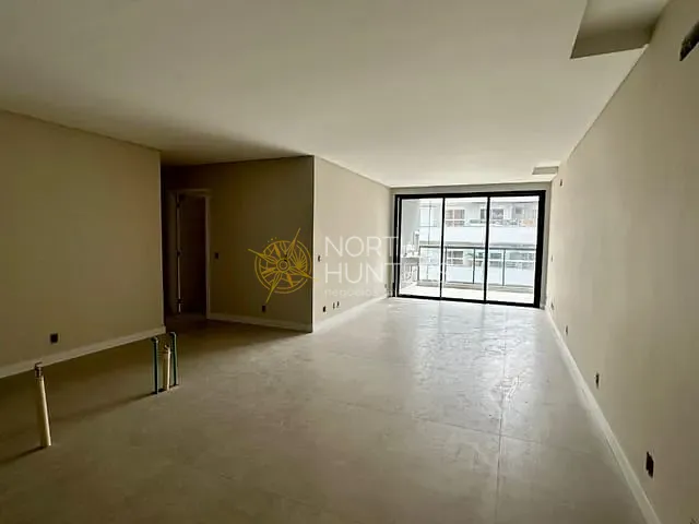 Apartamento com 180m², à venda, no bairro Jurerê em Florianópolis