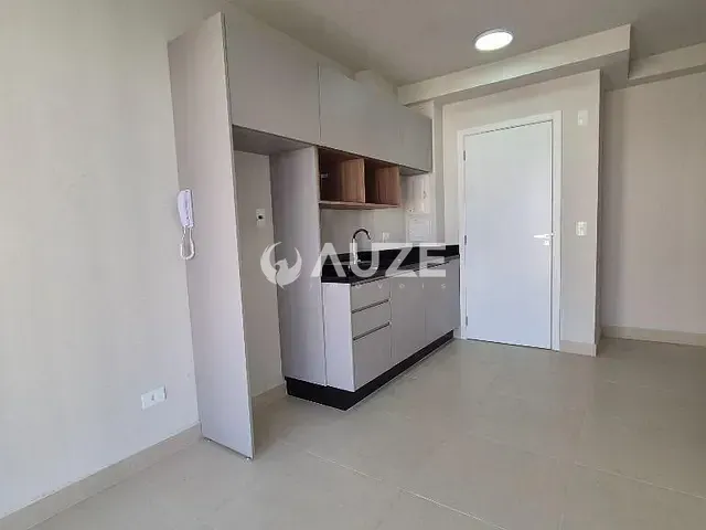 Apartamento com 48m² 2 quartos e 1 banheiro, para alugar, no bairro Portão em Curitiba