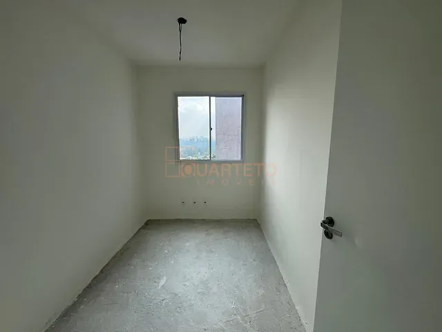 Apartamento 2 quartos e 1 banheiro, à venda, no bairro Cidade Jardim em São Paulo