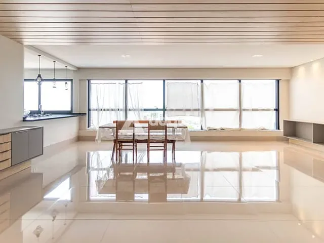 Apartamento 4 quartos e 4 banheiros, para alugar, no bairro Centro em Ponta Grossa
