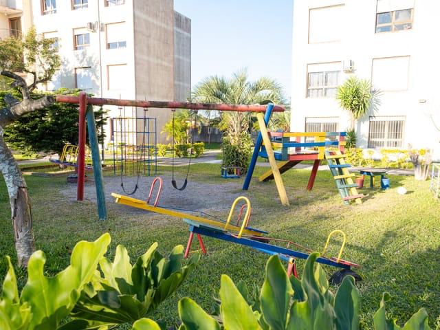 Apartamento com 100m² 3 quartos e 2 banheiros, à venda ou para alugar, no bairro Centro em Pelotas