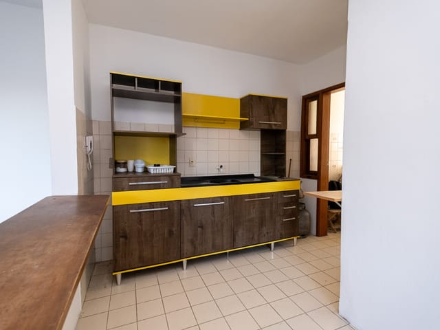 Apartamento com 100m² 3 quartos e 2 banheiros, à venda ou para alugar, no bairro Centro em Pelotas