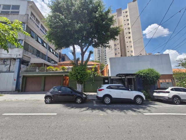 Casa com 384m² 2 quartos e 2 banheiros, à venda, no bairro Vila Yara em Osasco
