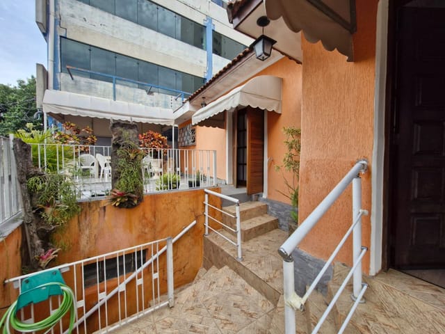 Casa com 384m² 2 quartos e 2 banheiros, à venda, no bairro Vila Yara em Osasco