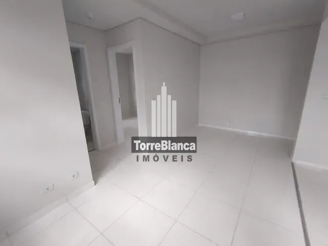 Apartamento com 52m² 2 quartos e 1 banheiro, para alugar, no bairro Uvaranas em Ponta Grossa