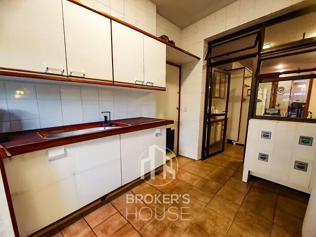 Apartamento com 275m² 4 quartos e 4 banheiros, à venda, no bairro Praia do Canto em Vitória