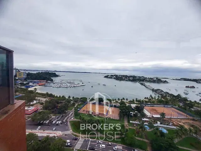 Apartamento com 275m² 4 quartos e 4 banheiros, à venda, no bairro Praia do Canto em Vitória