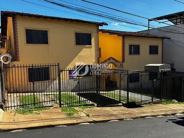 Apartamento com 63m² 3 quartos e 1 banheiro, à venda, no bairro São Benedito em Uberaba