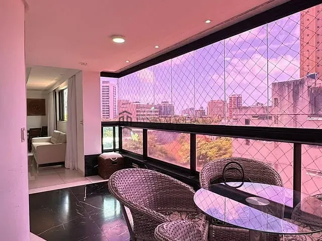 Apartamento com 230m² 5 quartos e 4 banheiros, à venda, no bairro Boa Vista em Recife